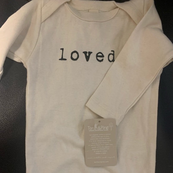 NWT Organic “LOVED” long sleeve organic cotton onsie sz 3-6m - Picture 3 of 3